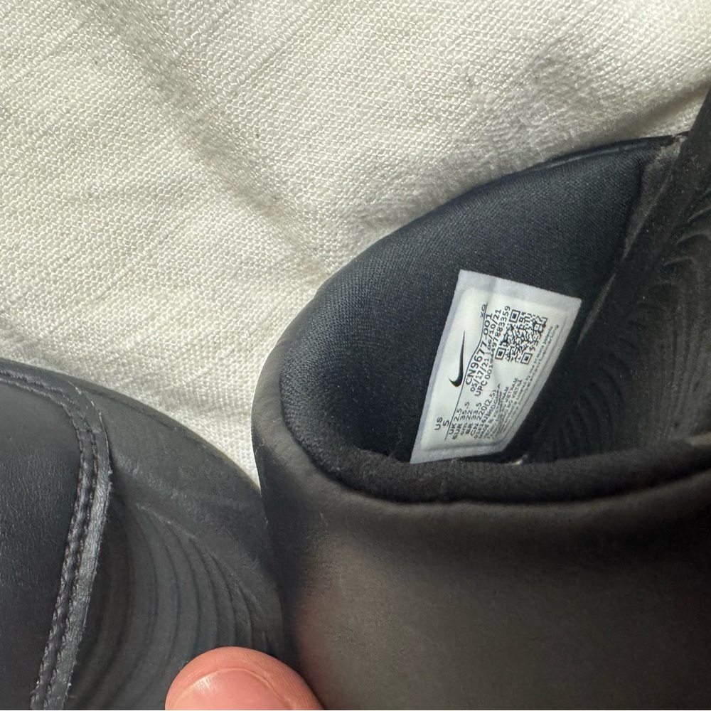 Nike Slides - Picture 5 of 5